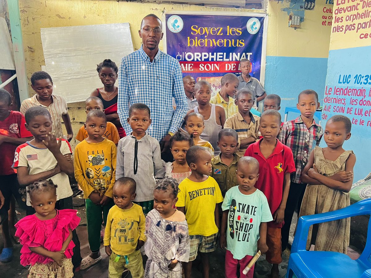 mfi_joel's tweet photo. Nous avons eu la grâce de visiter l’orphelinat AIE Soin de Lui afin de donner le sourire aux orphelins et aux orphelines. https://t.co/MFljh11rhE
