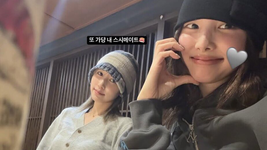 swan_mitang's tweet photo. Happy Birthday, Nayeon unnie!🐰🩵🎂 

#ABCD완벽한_나연이의_생일
#MeeeeeeWithNayeon #HappyNAYEONday https://t.co/Mb5XvF9ZAZ