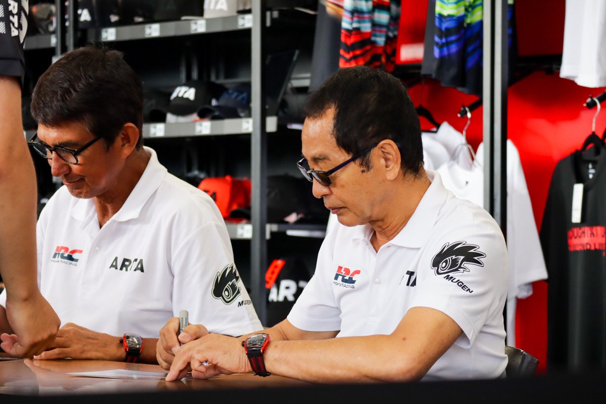 2025 SUPER GT Rd.6 SUGO
ARTAトークショーにて
ARTA Producer
鈴木亜久里さん
ARTA Executive Adviser 
土屋圭市さん (<a href="/k1tsuchiya/">土屋圭市</a>)
#ARTA  #ARTAMUGEN 
#SUPERGT #AUTOBACS