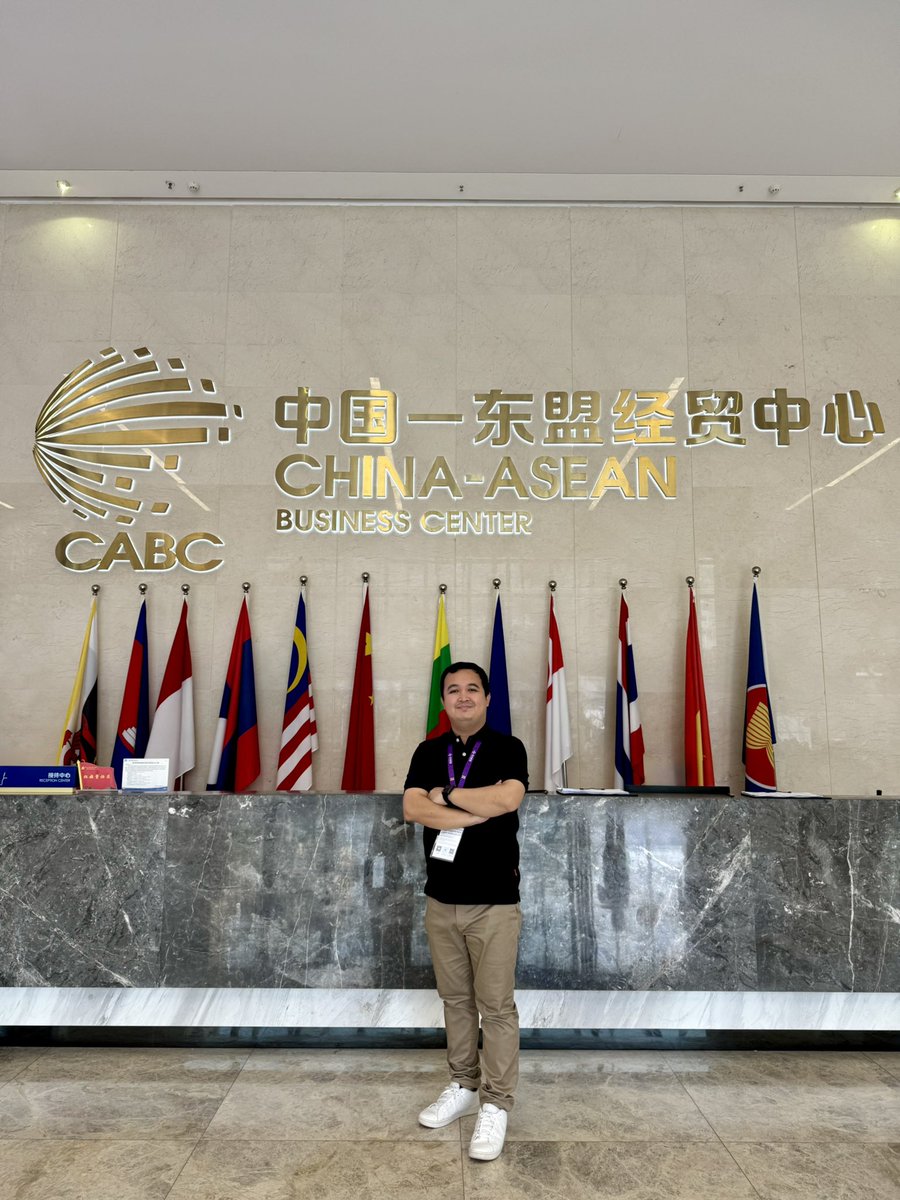 hardsai's tweet photo. I went on a study trip abroad to gain international experience. ✈️ 🇹🇭🇨🇳🇸🇬🇲🇾🇵🇭🇻🇳🇱🇦🇲🇲🇮🇩🇰🇭🇧🇳🇹🇱
🇨🇳 The 22nd China-ASEAN Expo : CAEXPO 2025 @Nanning International Convention &amp; Exhibition Center, Nanning, Guangxi, P.R.China 
🇨🇳 เรียนรู้และหาประสบการณ์มาพัฒนาการทำงานเพื่อช่วย SMEs ไทย https://t.co/fUOjuUq9Bh