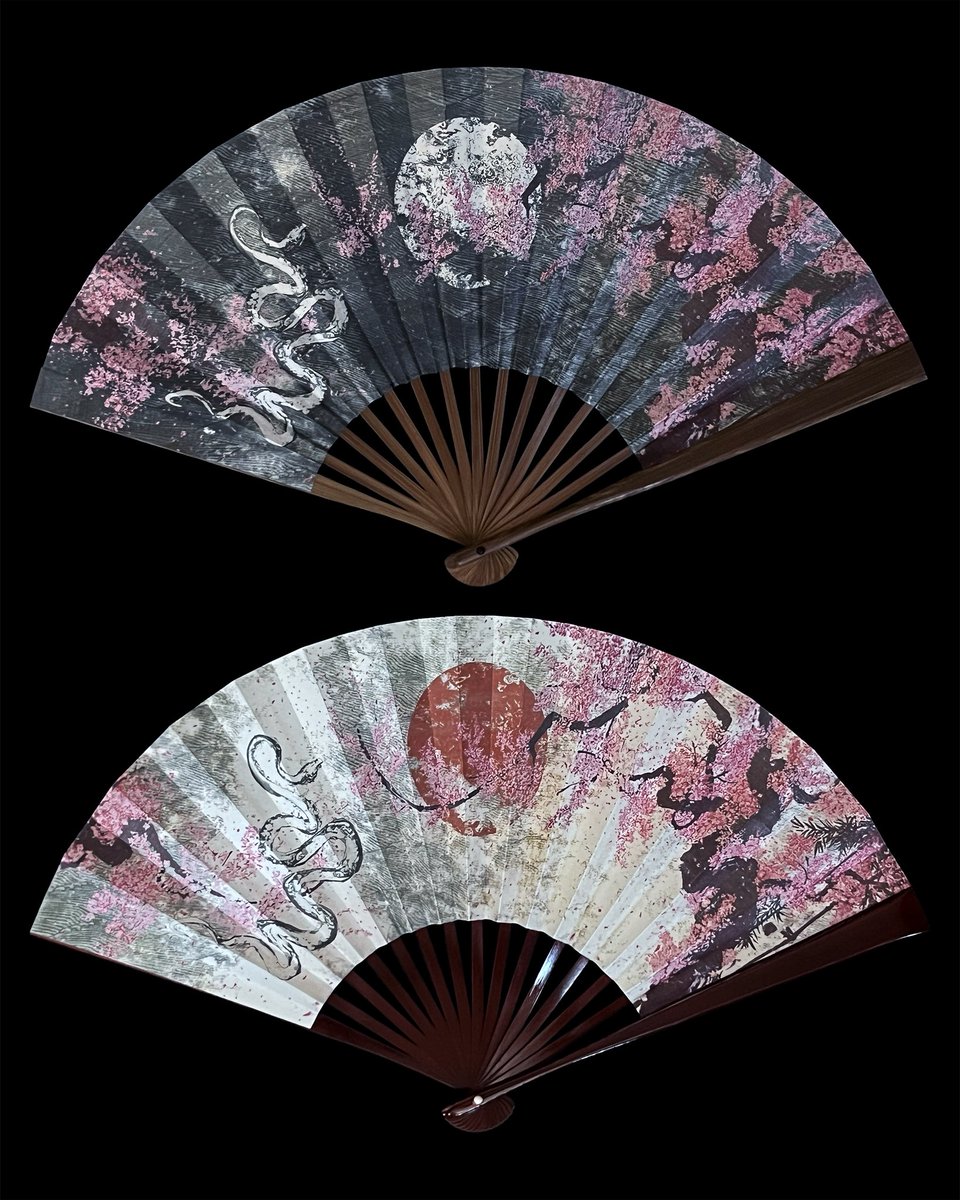 2004年から共同製作している老舗の扇子専門店浅草橋 松根屋とのコラボアイテム、干支扇子シリーズも申年から数えて十年目を迎えた。

今年は巳年の扇子を描いたのでぜひお楽しみいただけたら幸いです！

扇子専門店・松根屋
matsuneya.jp