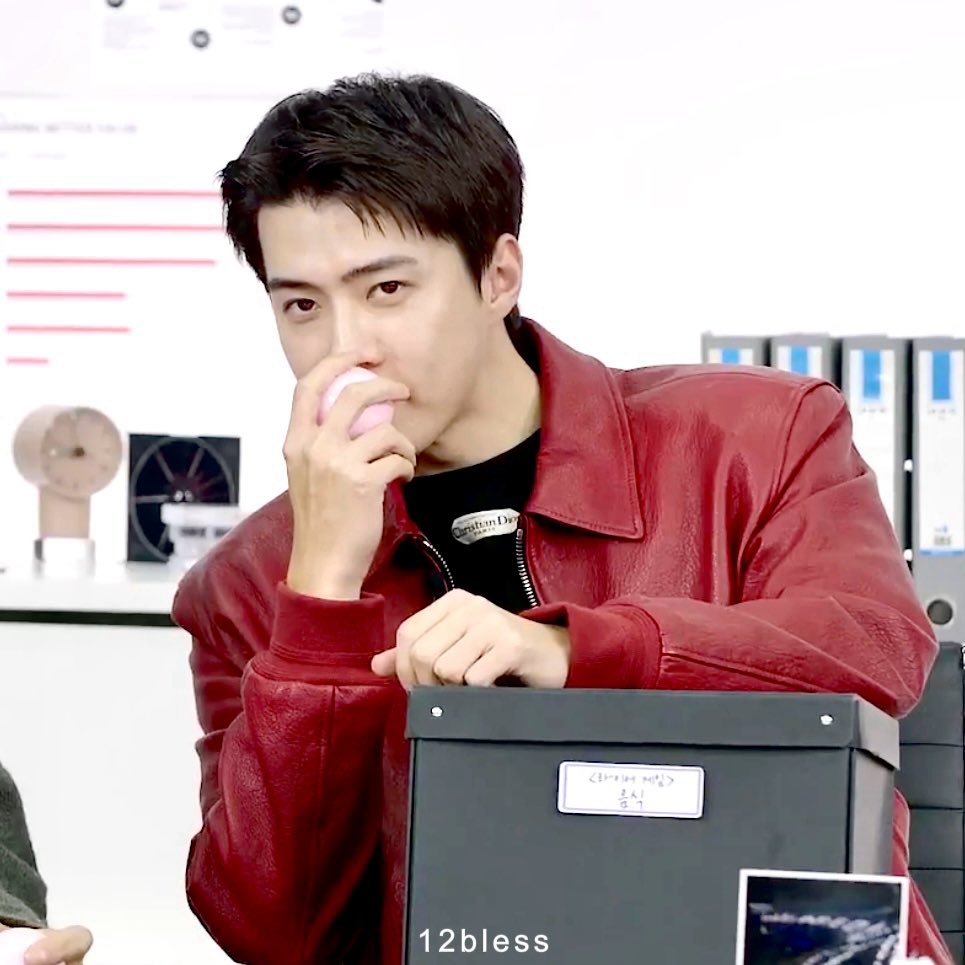 The most handsome boy in the world🥰

#SEHUN #세훈