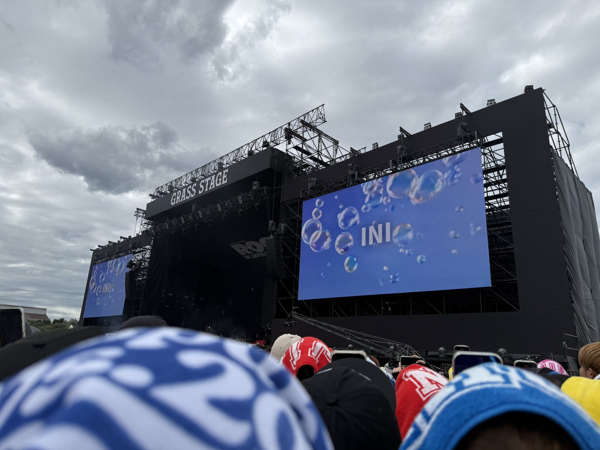 にん tweet media