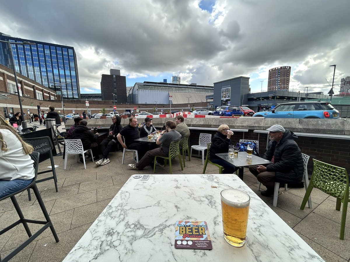 Wetherspoonser's tweet image. Second ‘beer garden’ at Leeds station . Great views for a half a Shipyard