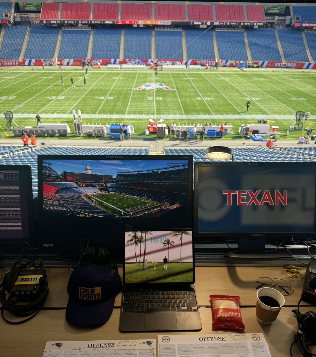 JJWatt's tweet image. When you dial up fall football weather, this is exactly what you have in mind.

46° and crisp this morning, 
high of 67° and blue skies. 

Just a gorgeous day for some football in New England.

Steelers vs. Patriots.
1:00pm ET on CBS.
