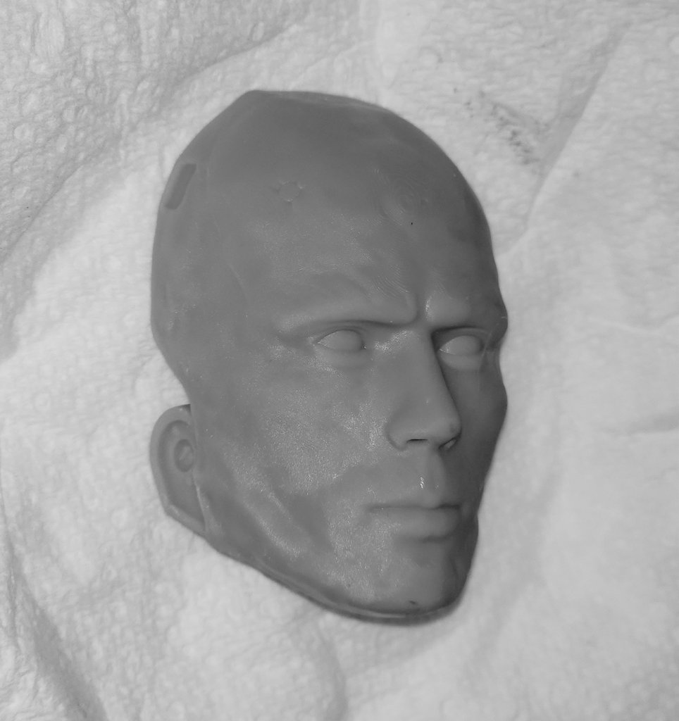 I have the opportunity to do the funniest shit right now

Also if I paint only the eyes I'm staying true to source material