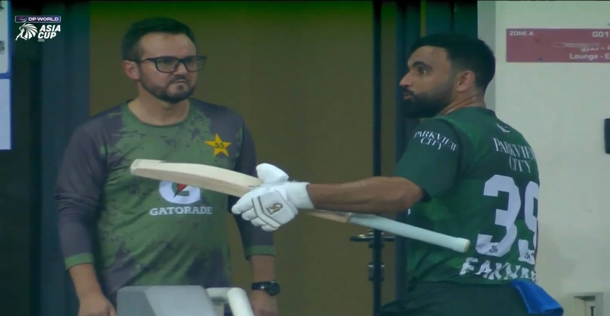 Wasim Akram on 🎙️:

“ Benefit of doubt should be given to the batter when there are no side angles available ”

- They can never win without cheating.
