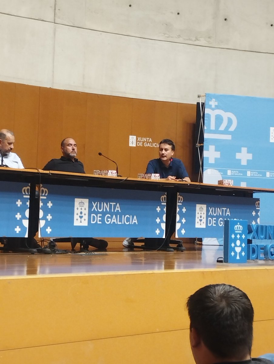 <a href="/SusoBailon/">Suso Garrido Bailón</a> , Adestrador do <a href="/EnsinoLugoCB/">Ensino Lugo</a> , explica as diferencias entre o basket feminino e o masculino, no camiño hacia á élite. 
<a href="/AXSC/">AXSC</a>