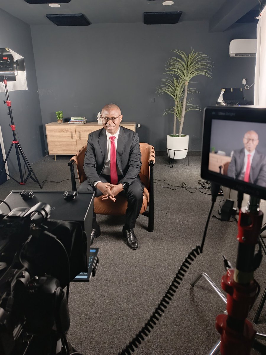 enmichael's tweet photo. 🎤 LIVE Today at 6PM WAT!
I am hosting #AskMeAnything with #HRwithEM®, 45 mins to get answers to your career questions for FREE.
🔗 Reserve your spot 👉 https://t.co/kaK67APIdc
Want a private call? Comment “one-to-one.”
#CareerGrowth https://t.co/XmwZ2XzExa