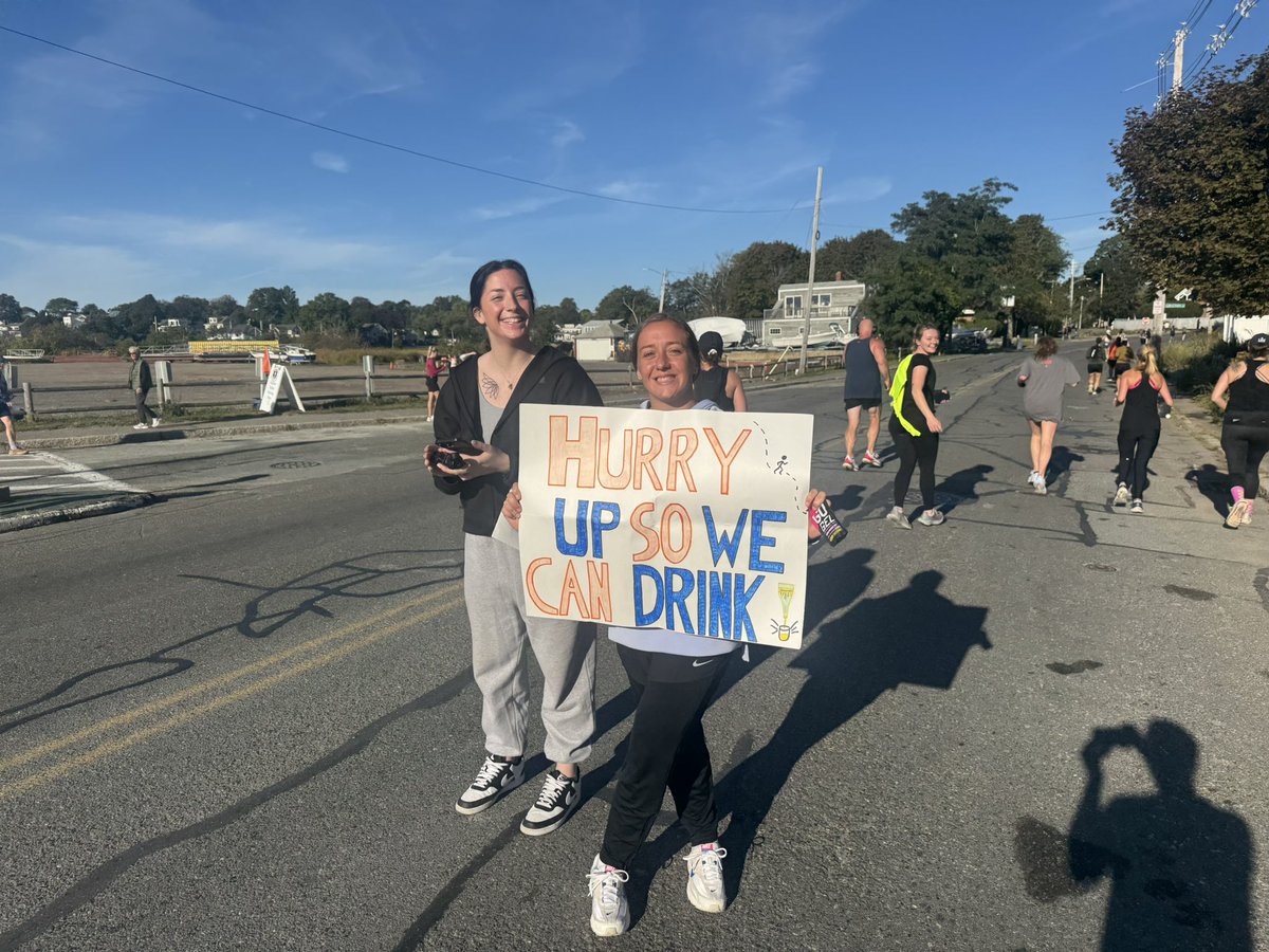 run4papa's tweet image. 🏃🏻‍♂️Whether you lace up for miles or just want to soak up the magic of this city, I cannot recommend Salem enough. This is a must visit spot to add to your bucklet list! ✈️

#RunningAgainstDementia #50halfmarathons50states #state43✅

@haarc_center
