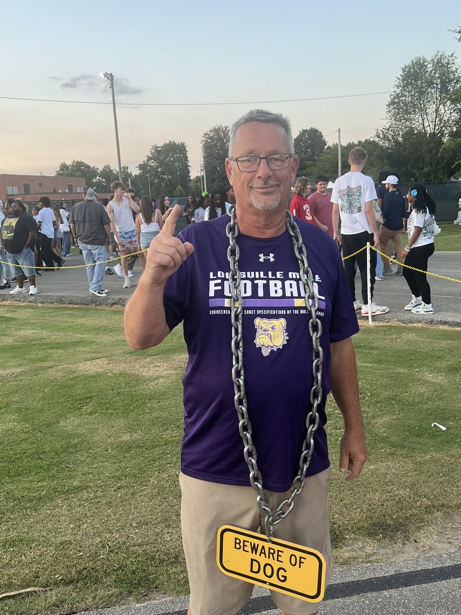 🟪🟨Thank you. Appreciate my guys, #Blessed⭕️.  It was a long summer but stadium is awesome😈.  Tough night for 🏈, but DAWGS will bounce back. 
Friday would have been my Pops 105th B’Day.  ‘39 Male High alum, he loved The H.  I know he’s a proud DAWG. My hero.
Legacy matters.