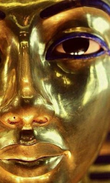 😍"Everywhere the glint of gold", not to mention 'black diamonds'.... back at Wigan Museum very soon! Details at: eventbrite.co.uk/e/mining-in-an…
(image: Cairo Museum)