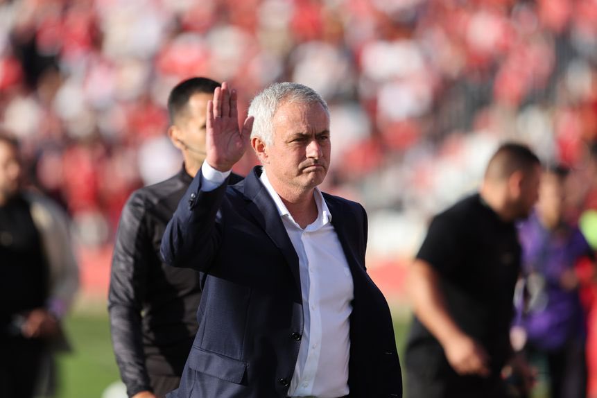 MiguelMartinho7's tweet photo. E a era José Mourinho começou assim no Benfica. 

3-0 na Vila dos Aves.
#AVSSLB #AFSSLB https://t.co/Vd6EBVPSv7
