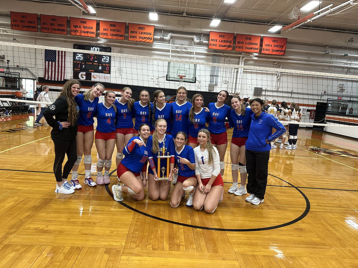 BayAthletics's tweet photo. On Thursday, with the win over Lakewood, Coach Seal notched her 200th win of her head volleyball coaching career. https://t.co/2XKB40Qn5j