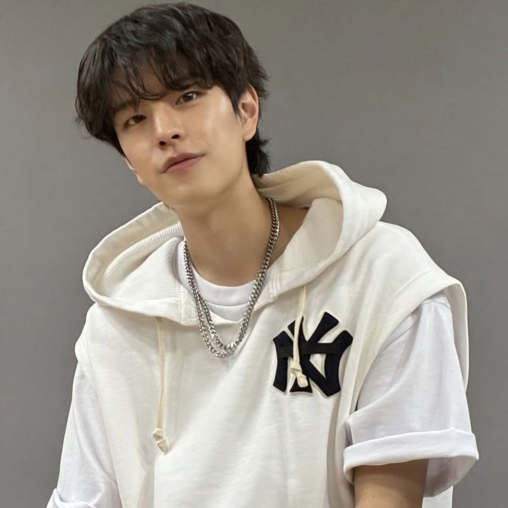 jiniret_ferret's tweet image. HAPPY BIRTHDAY SEUNGMINNIE MY FAKE NONCHALANT PUPPY °❀⋆.ೃ࿔*:･