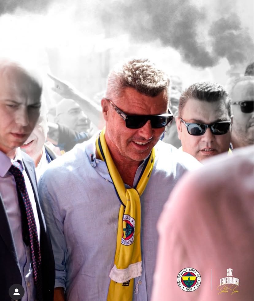 7 yıllık reklam arası bitmek üzere inşallah.
BÜYÜK BAŞKAN! 
SADETTİN SARAN! 
#sadettinsaran #AliKoc Fenerbahçe Kazanıyoruz Kazandık Öndeyiz Seçim Kongre Üye #SözFenerbahçe