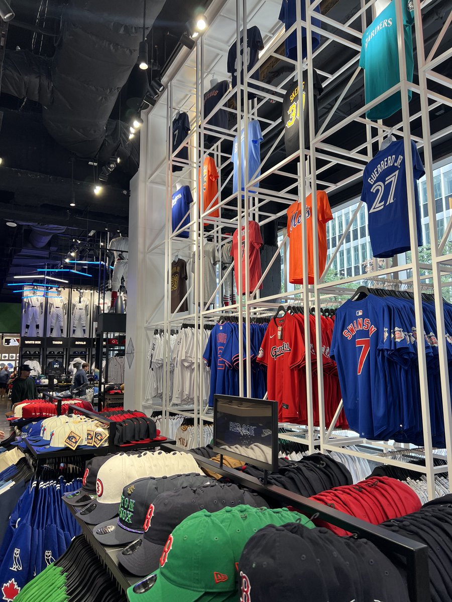 @MUGSNFL Custom US sports apparel tweet media