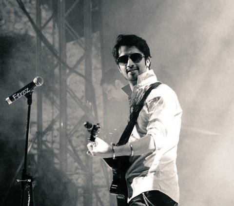 b62387's tweet photo. OG GOAT ✨
ATIF ASLAM OUR BIGGEST ASSET 
@Atifaslam.. https://t.co/GVJRBq3WWk