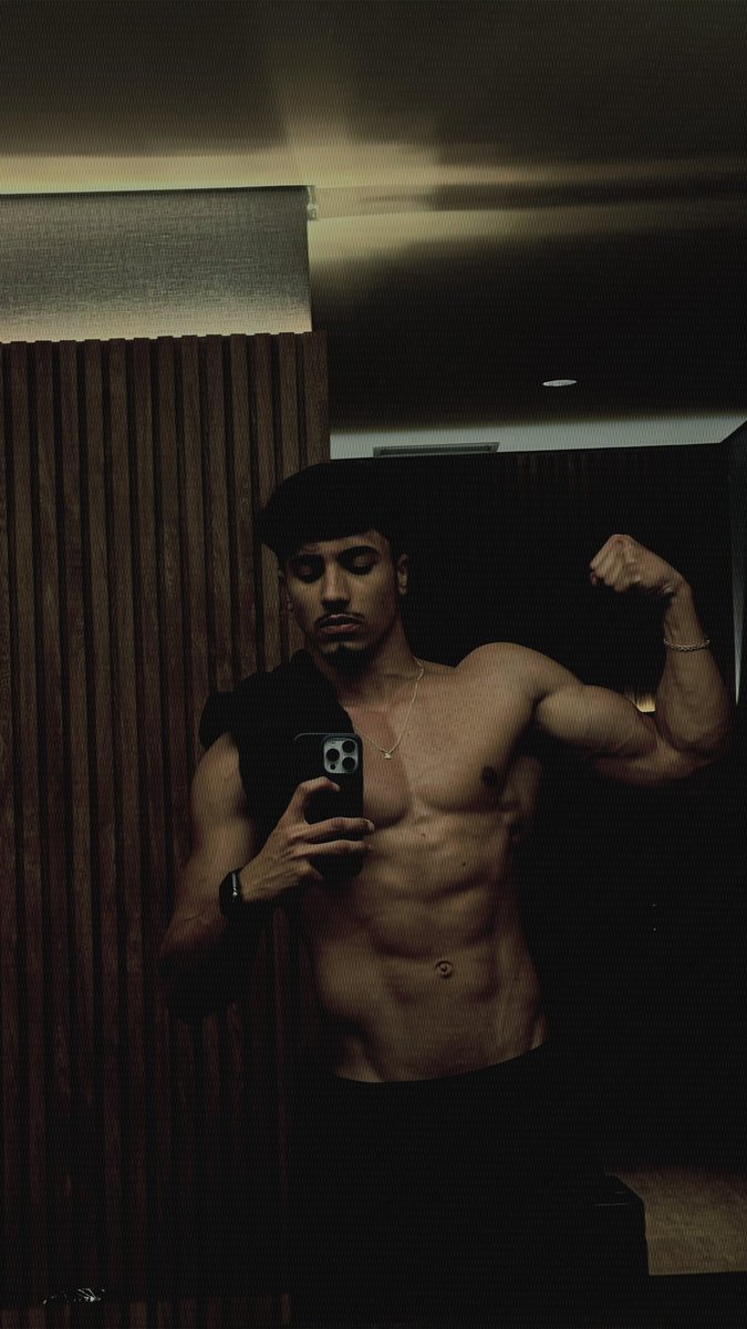 𝑉𝐼𝐶𝑇𝑂𝑅 (@seum4rr3nt0_) on Twitter photo 