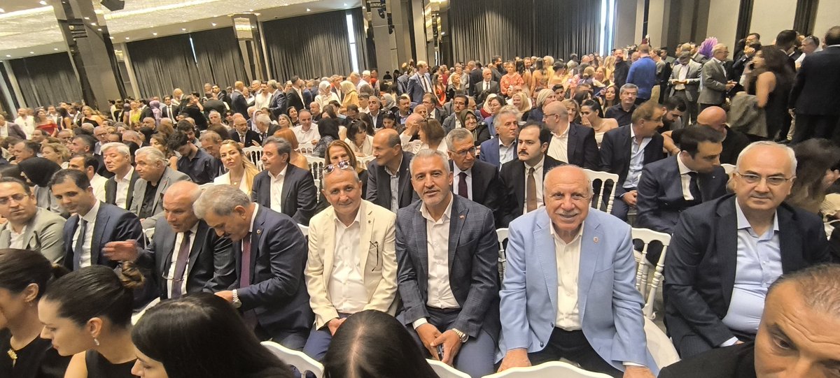 hatayfisilti's tweet photo. #İstanbul’da Muhteşem Nikâh Töreni
Hatay’ın Evladı Mehmet Durgun Kızının Nikah Merasimi Muhteşemdi

Haberin devamı için ➡️ https://t.co/SDvSucl0GL

#Yargıtay #MehmetDurgun  #Hatay #Kırıkhan
 #NikahMerasimi #Vadiİstanbul #RadissonCollection #İşDünyası #Siyaset #Bürokrasi #Bakanlar #Milletvekilleri #İstanbulEtkinlik #ÖzelGün #Mutluluk