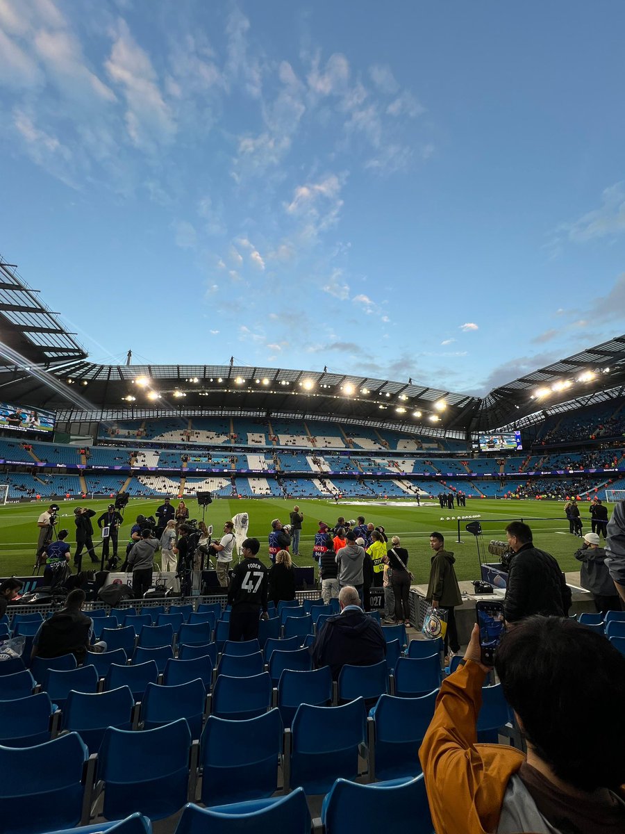 LFCRA's tweet photo. كل الشكر للاخ ابو اويس ، @tix_ettihad ضبطنا بتذاكر السيتي بسعر رخيص والرجال مهتم ومتعاون جدًا
اللي يبي تذاكر مانشستر سيتي او اليونايتد لايتعداه https://t.co/zjx51yyC39