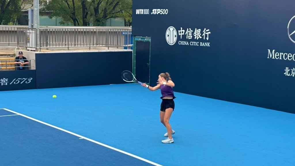 RossoneriHo's tweet photo. welcome to #chinaopen2025  Good Luck! @karomuchova7 https://t.co/cjX3RZ3E2G