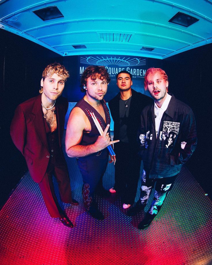 Es oficial, se confirma que 5SOS ha firmado con Republic Records, uno de los sellos musicales más importantes del mundo!