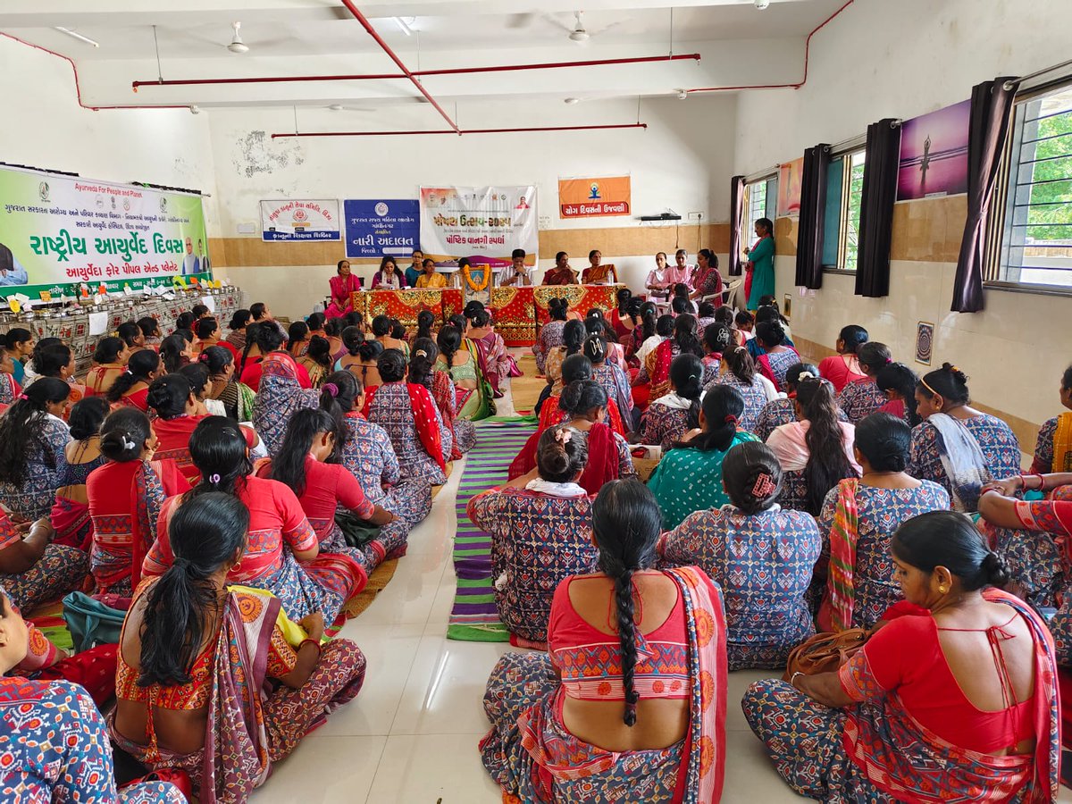 ઘટક ઊંઝા ઘટક કક્ષા નો પોષણ ઉત્સવની ઉજવણી કરવામાં આવી તેમાં મિલેટ્સ વાનગી મા 3 નંબર આપ્યા અને ટી એચ આર વાનગી માંથી 3 નંબર આપી કાર્યકર બેનો ને પ્રોત્સાહિત કર્યા