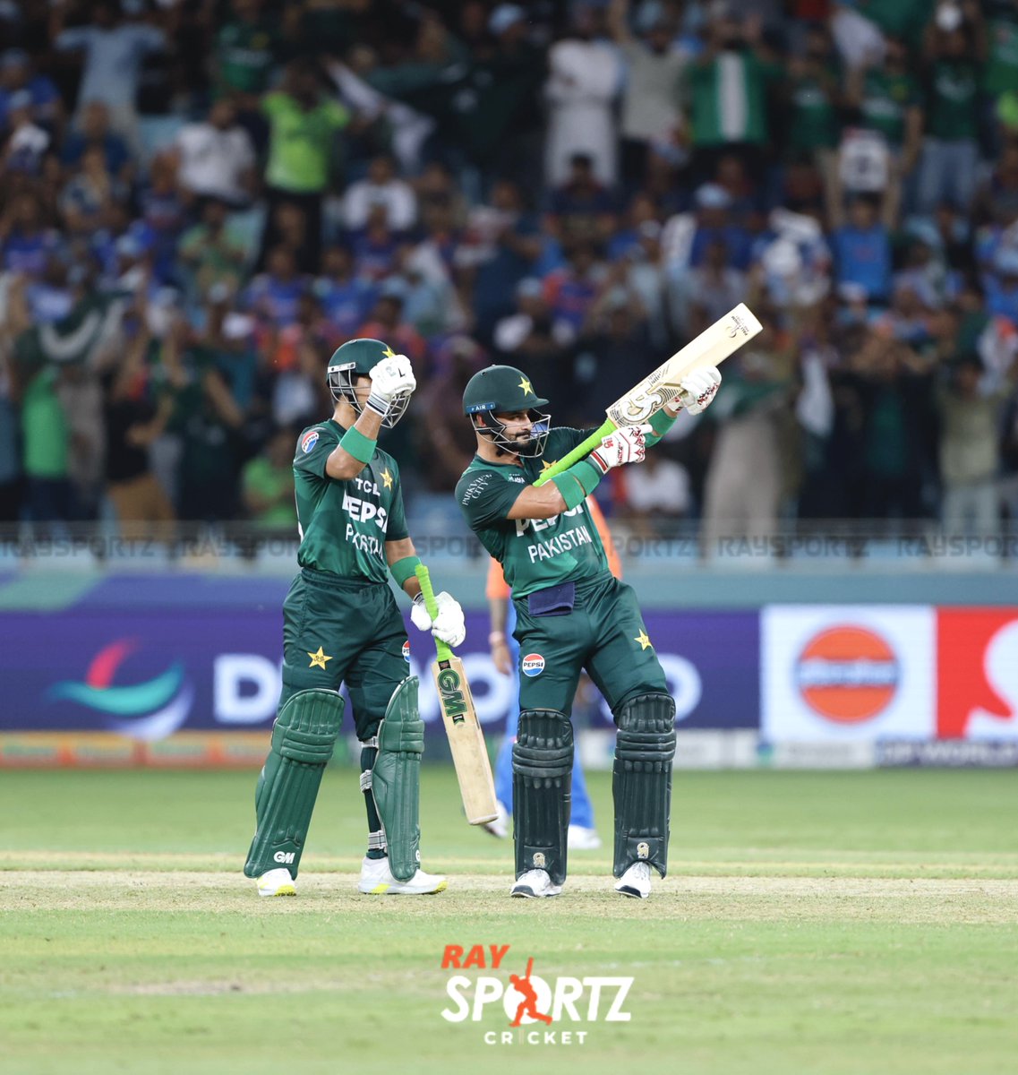 Poor celebration from Sahibzada Farhan after his 4th T20I 50
FYI: his first two came vs Bangladesh. #INDvsPAK #AsiaCup2025