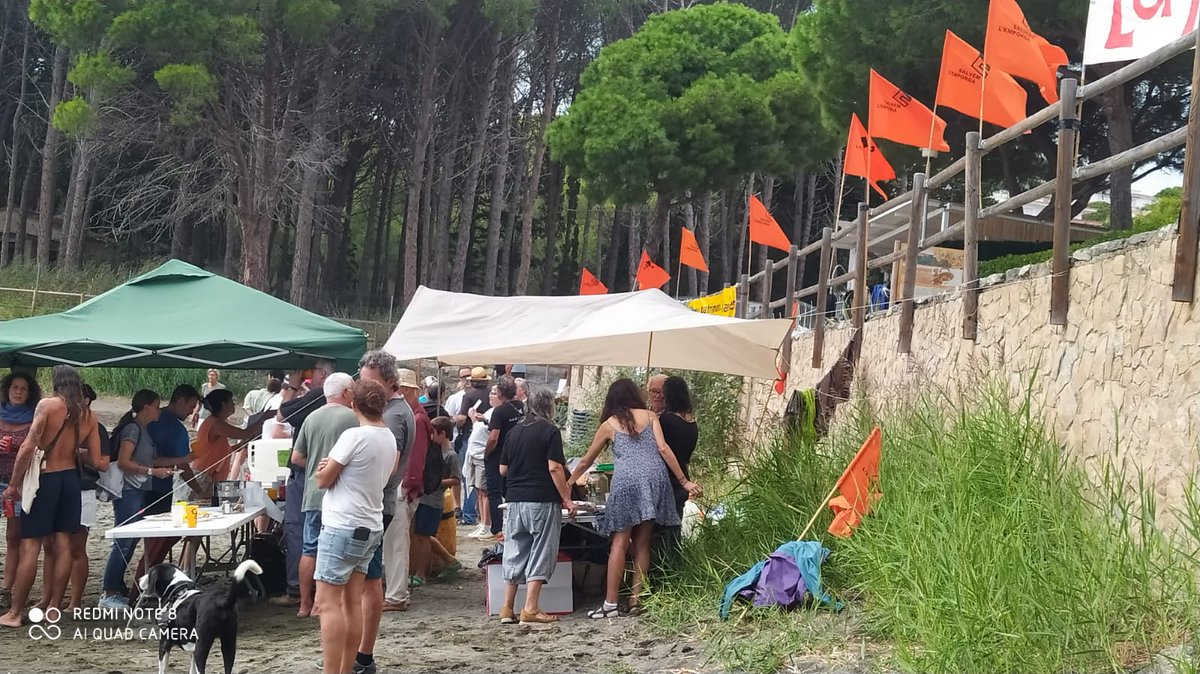 📢 Unes 300 persones ens hem concentrat avui a la Farella per defensar aquest espai natural!
🙌Necessitem 21.000€ per posar un contenciós administratiu i aturar la urbanització.
Ja hem aconseguit més del 50%
👉Fes la teva donació:
➡ iaeden.cat/la-farella-don…
⏳Límit: 3 octubre