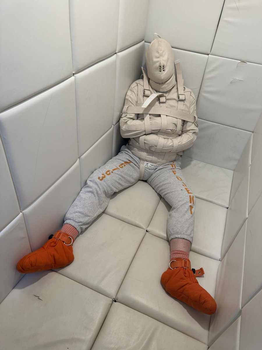 Sir, strafobjekt 26763 got holded in padded cell for some days