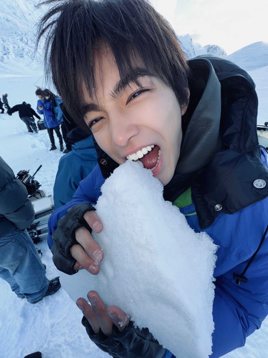 keonho yaa...perjalananya baru aja dimulai tapi rasanya udah so heavy yya sorry kalau kita belum bisa protect you well, but we’ll keep learning, growing, and taking care of you keep smiling, you truly deserve all the love and happiness in this world 🫳🫳