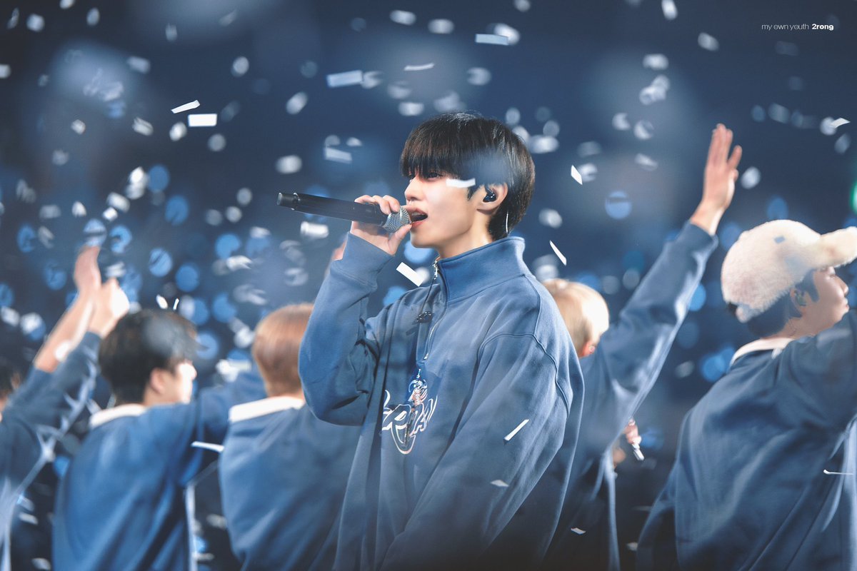 sunlysw's tweet photo. 선우야 그거 알아? 불운과 행운은 한 세트래 큰 시련 아픔 뒤에 큰 행복이 찾아온다는데 얼마나 행복하려고 이렇게 힘들게 하는 걸까? 하느님이 견딜 수 있을 만큼만 시련을 준다는데 아무래도 우리를 너무 강한 사람으로 본 것 같다 그치? 내년에는 아프지 말고 사랑과 행운만 가득한 한 해 보내자 https://t.co/k4OBYiAmug