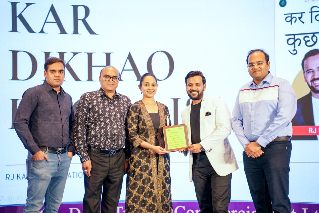 Rjkartik's tweet image. ऊर्जा जब सकारात्मकता से मिलती है, तो उद्देश्य अपने आप रोशन हो जाता है 🩷 #TataSteel की प्रेरणादायी टीम के साथ कर दिखाओ कुछ ऐसा Session @ The Leela Palace #Jaipur 🩷 #Motivation