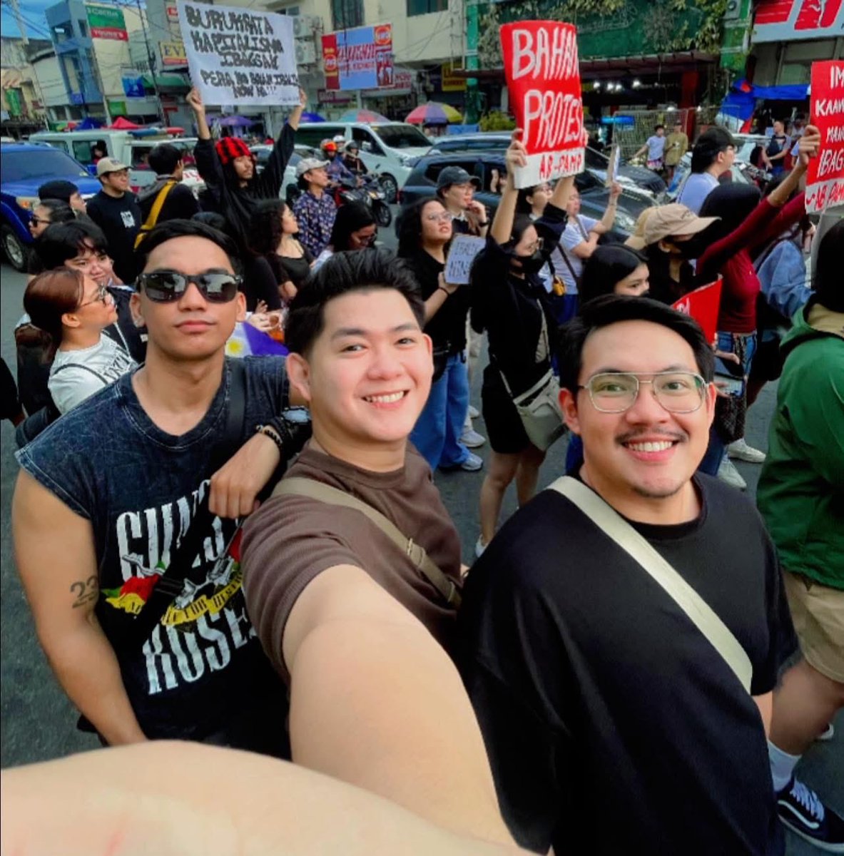 ThisIPaul2395's tweet photo. Tayo ang nagpapakahirap pero sila ang nagpapaka buhay sarap! Kung hindi tayo titindig at magiging boses, unti-unti tayong uubusin at papatayin ng korapsyon!
Vox Populi, Vox Dei! Tindig tamu Pampanga! https://t.co/TeFANgwqvj