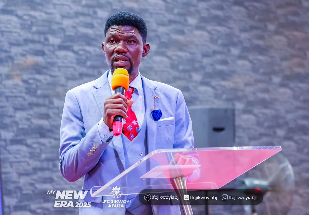 lfcjikwoyiabj's tweet image. Pastor Adeolu Adewunmi and other ministers at our Breaking Barriers Service.

#MyNewEra2025 
#lfcjikwoyiabj 
#SundayServiceHighlights 
#BreakingInvisibleBarriers 
#september2025