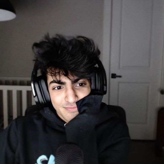 Event_Alerts's tweet photo. Skeppy confirms that his "BadBoyHalo Trolling" season are there were once they are did.      

He became the first ever to have the first as in the era of that when of a YouTuber and Minecraft began.      

Congratulations Skeppy💙 https://t.co/w1oEMEZLQC