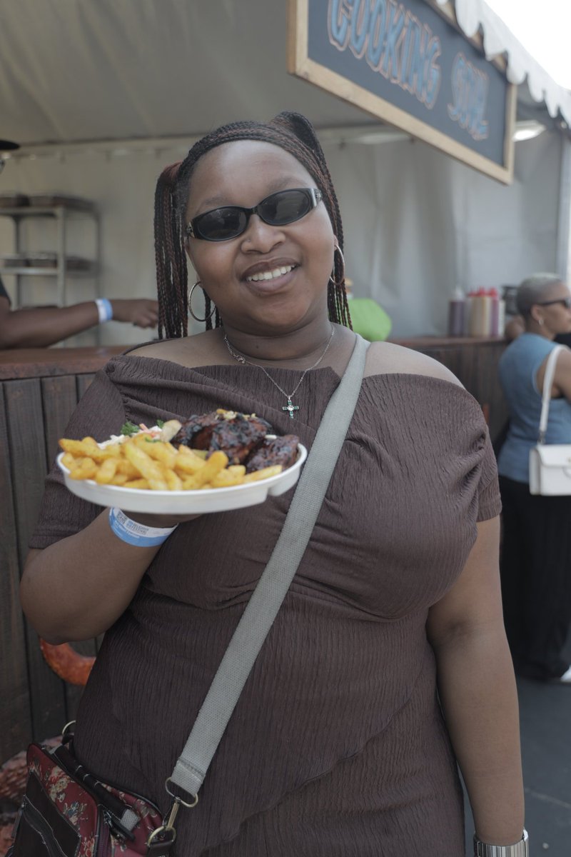 CookingSoulsa's tweet image. Thank you for choosing @cookingsoulsa to serve you the best smoked,juicy meats at #DSTVDelicious2025 @DeliciousFestSA . We love sharing our passion for good food and great energy with all you amazing foodies! 🍔🔥 #CookingSoul #Foodies #GoodFood #FoodFestival