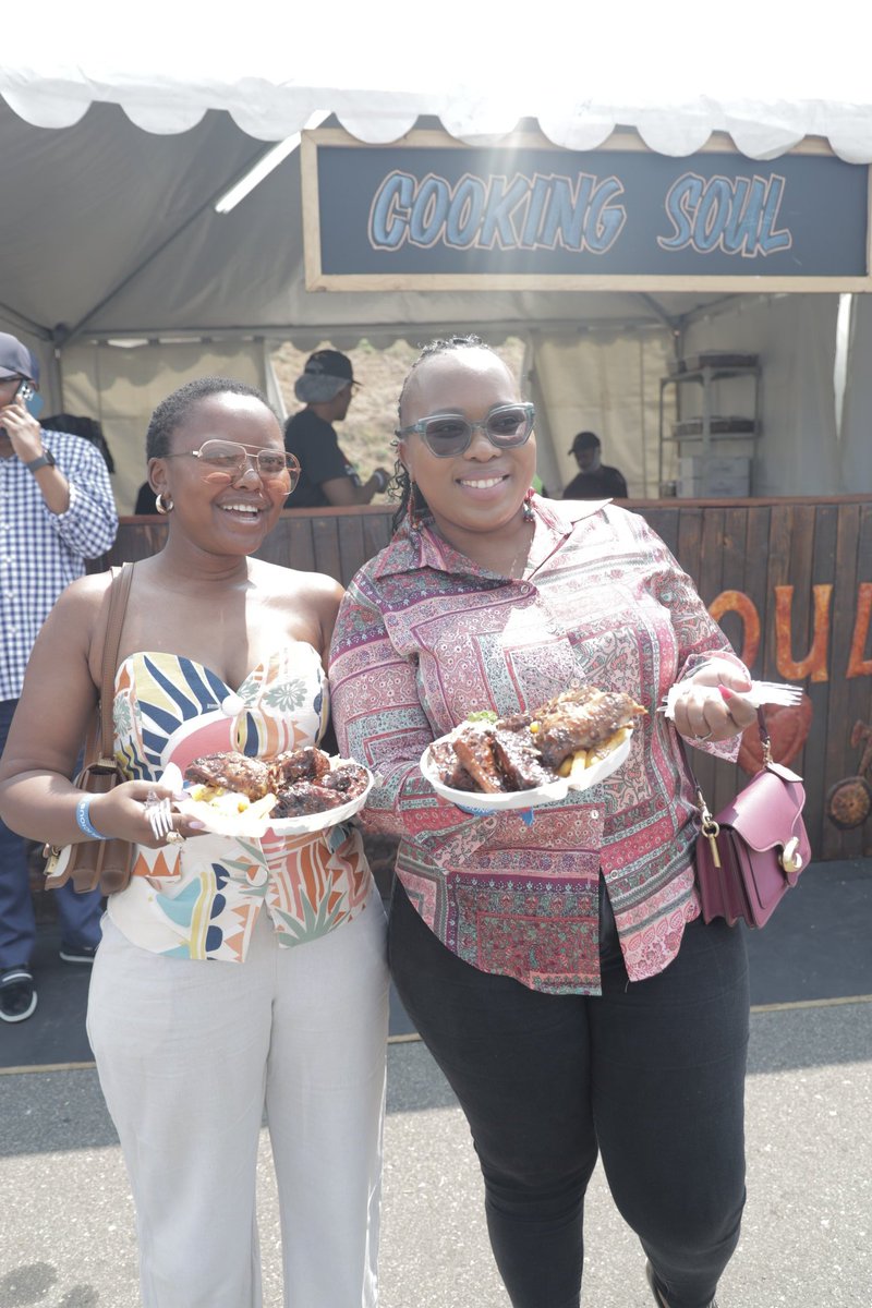 CookingSoulsa's tweet image. Thank you for choosing @cookingsoulsa to serve you the best smoked,juicy meats at #DSTVDelicious2025 @DeliciousFestSA . We love sharing our passion for good food and great energy with all you amazing foodies! 🍔🔥 #CookingSoul #Foodies #GoodFood #FoodFestival