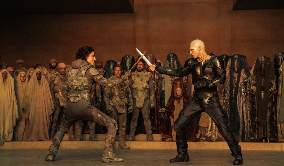 DuneInfo's tweet image. 3 years ago today Niko Tavernise took this photo of Paul and Feyd's final duel at Origo Studios in Budapest for #DunePartTwo.