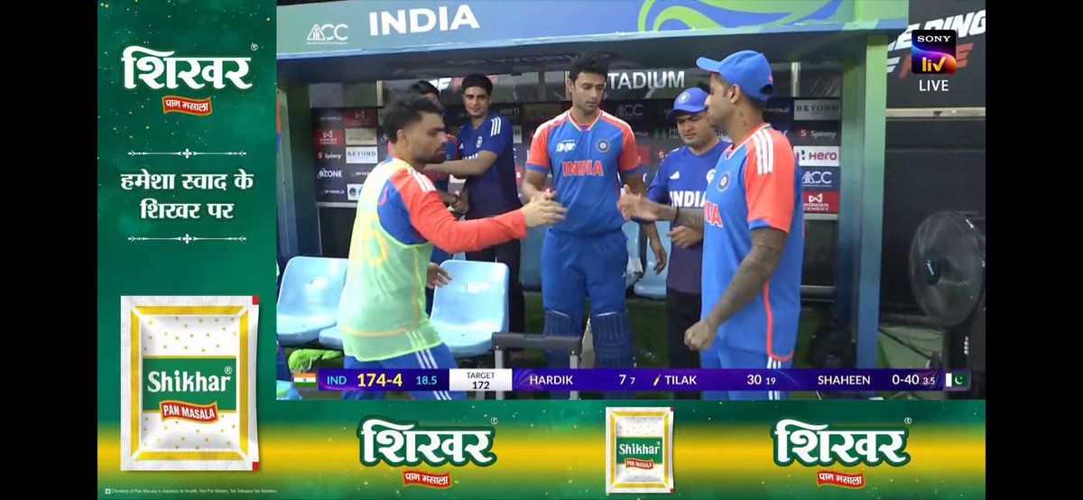 Sahil_kPadhiyar's tweet image. No Handshakes 🤣🤣🔥🔥🔥🔥🔥

Swaggggg pandya and Verma 

Surya bhau 🤣🤣🤣

 #indvspak2025 #PKMKBForever #INDvPAK #AsiaCupT20 #PKMKB