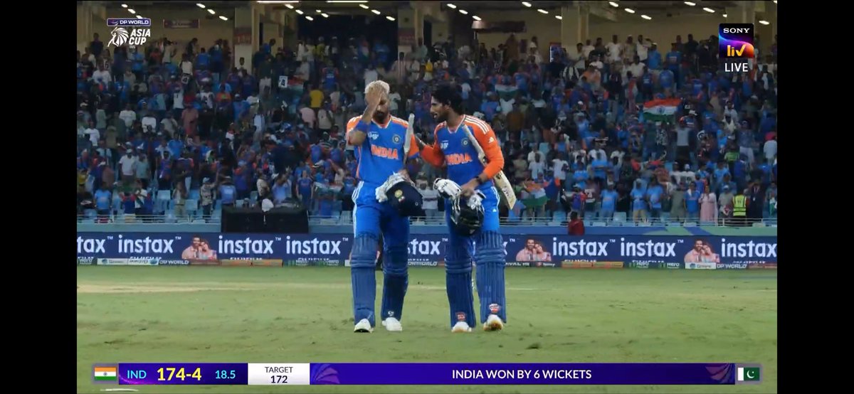 Sahil_kPadhiyar's tweet image. No Handshakes 🤣🤣🔥🔥🔥🔥🔥

Swaggggg pandya and Verma 

Surya bhau 🤣🤣🤣

 #indvspak2025 #PKMKBForever #INDvPAK #AsiaCupT20 #PKMKB