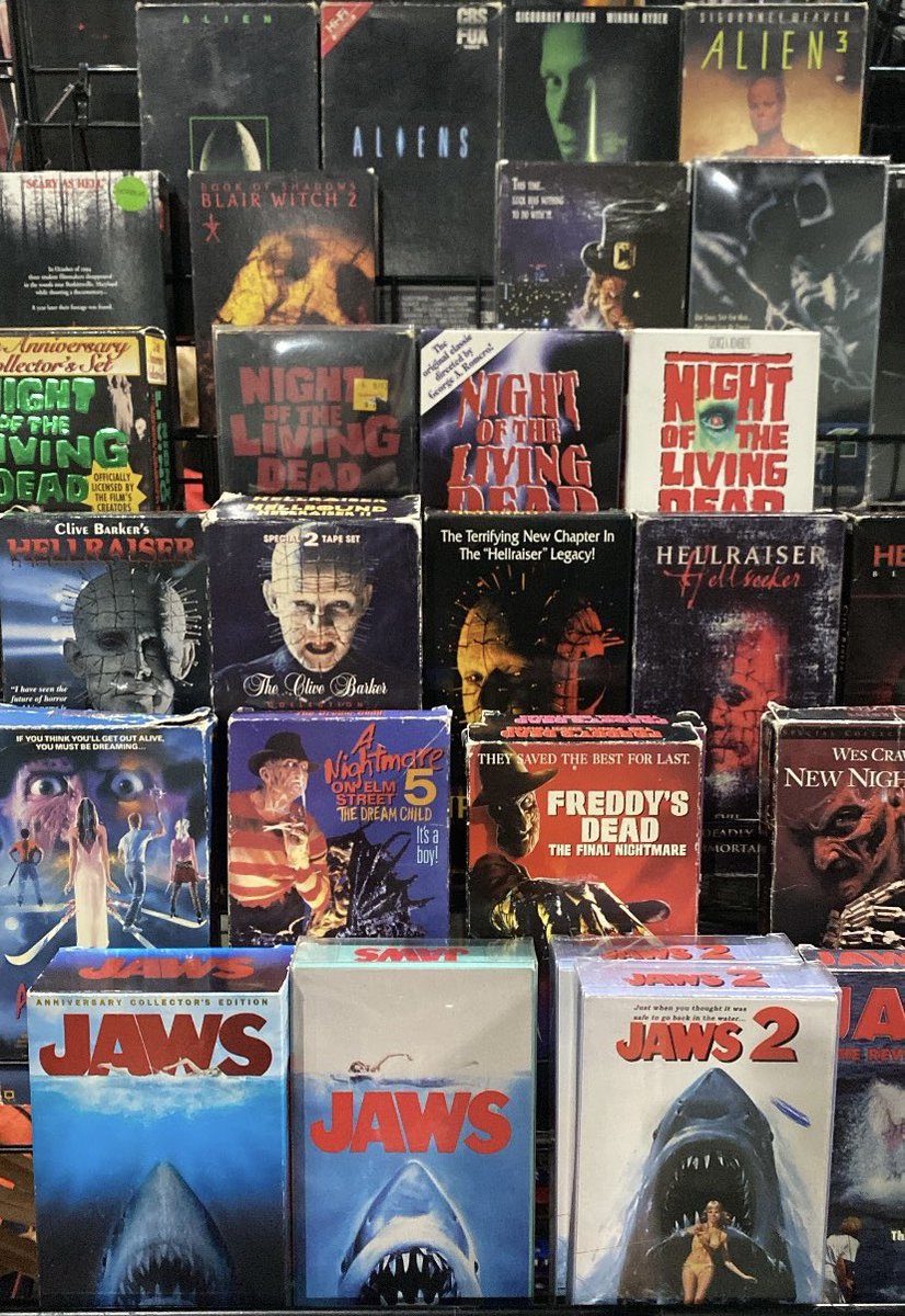 imgburnj's tweet photo. Horrorcon LA was fun https://t.co/ehC0MAjub8