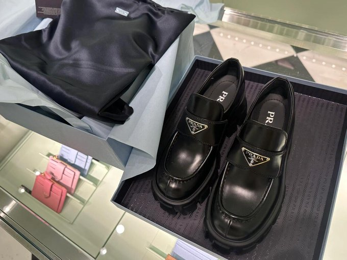 hkpyn3's tweet image. New season, new shoes. I like classic designs.
