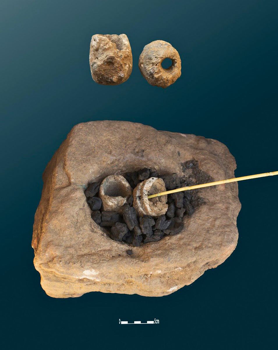 archaeologymag's tweet image. New in ancient Egypt: a dig at the Wadi Al-Nasb site in the Sinai peninsula has uncovered a major ancient metalworking center for smelting and processing copper ore. During the New Kingdom, Sinai became one of Egypt's most important mining centers.
archaeology.org/news/2025/09/1…