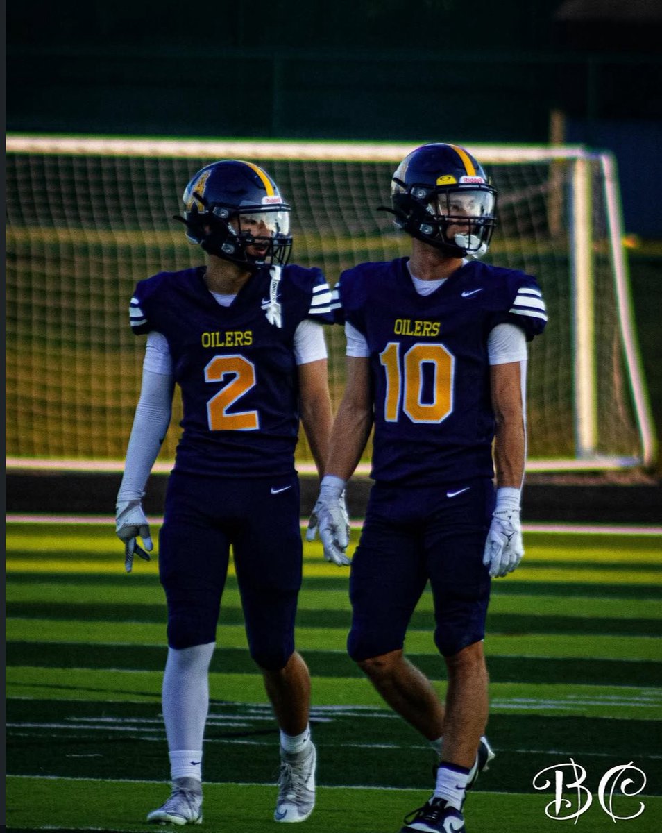 Weeks 1-4 senior year highlights
4-0 record

hudl.com/v/2SkXgq
<a href="/fbcoachmac/">Jason McIntyre</a> <a href="/MIexposure/">Michigan Exposure</a> <a href="/MichFBFrenzy/">Michigan Prep Frenzy</a> <a href="/alex_pallone/">Alex Pallone</a>