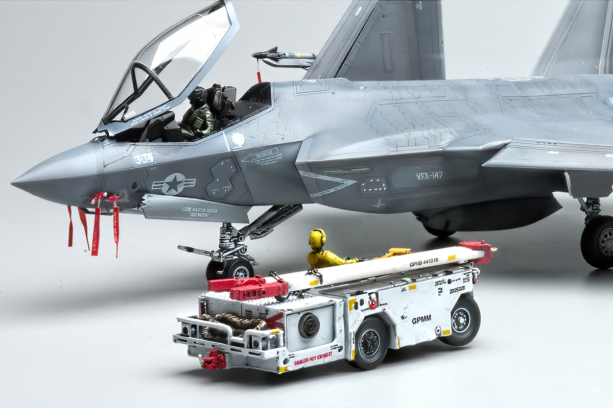 glassgirlmaker's tweet image. Tamiya F35C 1/72　完成記念画像5
#F35C #MilitaryAircraft #JetFighter