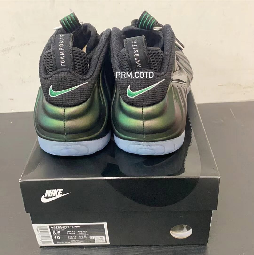 JustFreshKicks's tweet photo. Nike Air Foamposite Pro “Pine Green” Returns December 19th 🌲 https://t.co/W3tocifpj2