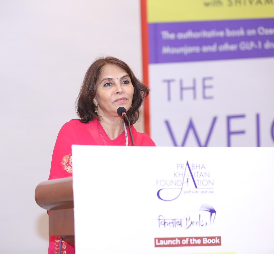 #Kitaab Lucknow with Dr. Ambrish Mithal &amp; Shivam Vij -

The evening began with an introduction to the Foundation by Madhuri Halwasiya, Honorary Convenor of Awadh Affairs and Ehsaas Woman of Lucknow. The distinguished guests were warmly introduced by Ehsaas Woman of Lucknow, Deepa