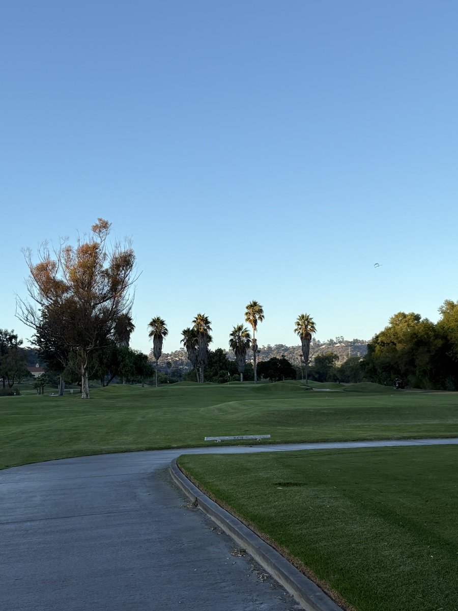 SchwormNate's tweet photo. Admiral Baker- South Course
San Diego, California 
Similar to the north course. Not as difficult and not in quite as good shape. Good play tho. https://t.co/cYiL6h7xzk